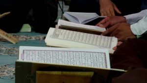 Los musulmanes leen el Corán