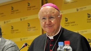 Arzobispo católico claudio maria celli