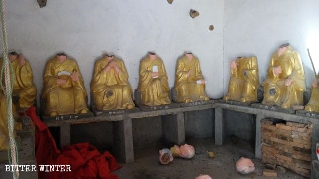 Imágenes budistas del Templo Budista Bajiao después de ser destruidas el 10 de octubre