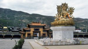 Monasterio Rongwo emplazado en la Prefectura Autónoma Tibetana de Huangnan