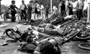 Cuerpos de civiles asesinados en la Plaza de Tiananmén
