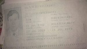 Documento de identificación de Dilshat Oralbai.