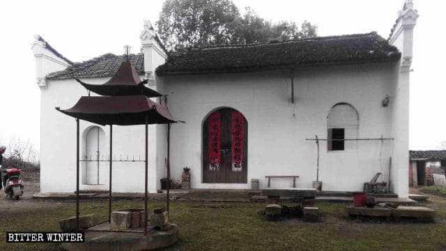 un templo budista en el poblado de Wusha