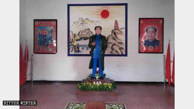 Estatua de Mao Zedong en el Palacio