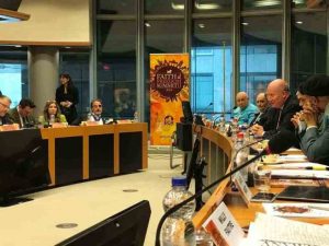 Massimo Introvigne habla en la Cumbre Fe y Libertad celebrada en Bruselas