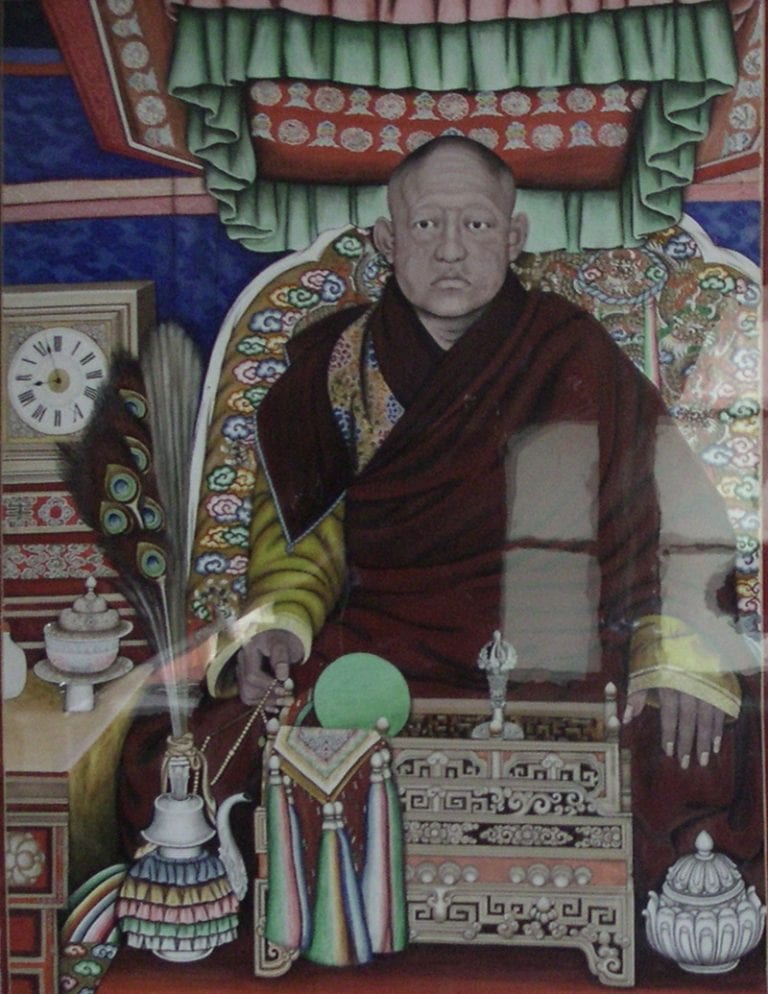 Retrato del Bogd Khan en su palacio en Ulán Bator, Mongolia.
