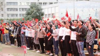 Los maestros son obligados a renunciar a su fe y a convertirse en peones políticos del PCCh