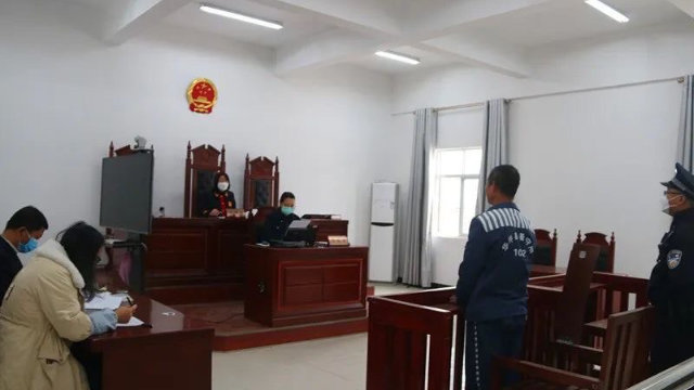 En el mes de mayo, un hombre procedente de la provincia suroccidental de Yunnan fue sentenciado a prisión por presentar una petición ante el Gobierno.