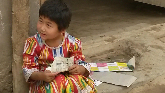 Los niños uigures en Sinkiang: ¿quién alzará la voz por ellos? (foto proporcionada por Ruth Ingram)
